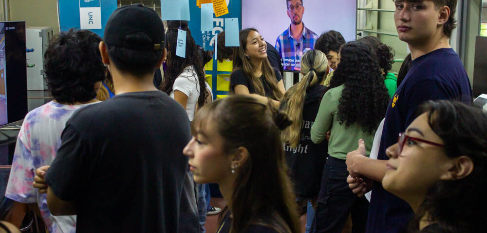 Laboratorio Abierto: Un espacio interactivo para que ingresantes conozcan sobre la vida universitaria  