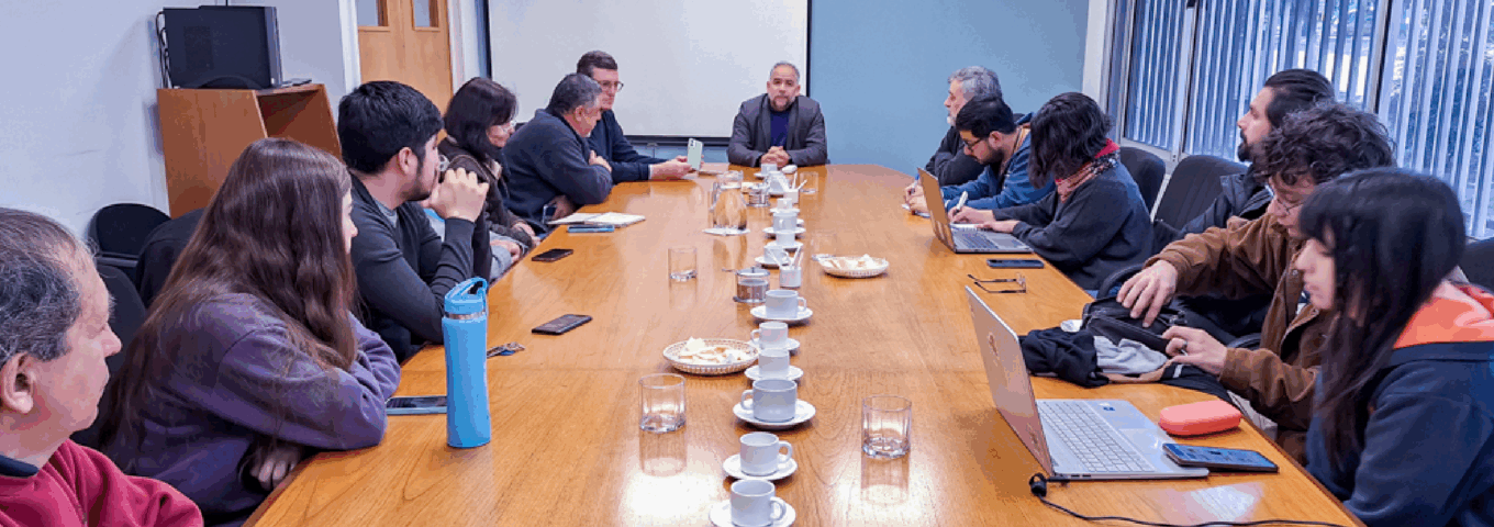 Las autoridades de la FCQ se reunieron con representantes estudiantiles, docentes y nodocentes para conformar una mesa de diálogo ante la actual crisis universitaria