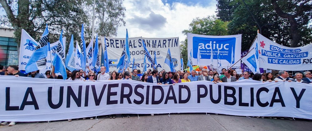 Tercera Marcha Federal: Ciencias Químicas defendió la Ley de Financiamiento Universitario