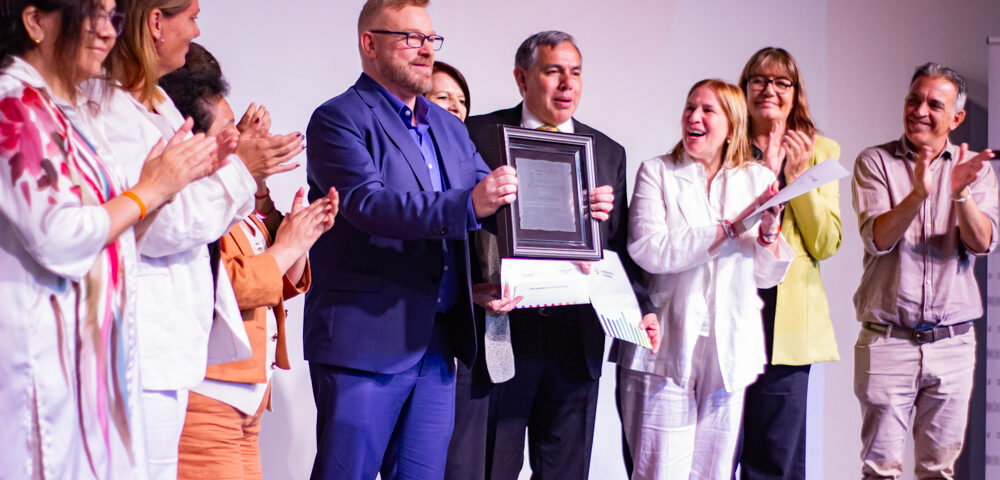 La Legislatura reconoció a Gabriel Rabinovich, egresado de la FCQ, por sus avances en la lucha contra el cáncer