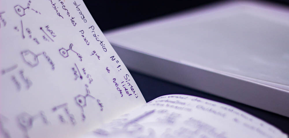 Educar e investigar en la FCQ: Desafíos en tiempos de cambios