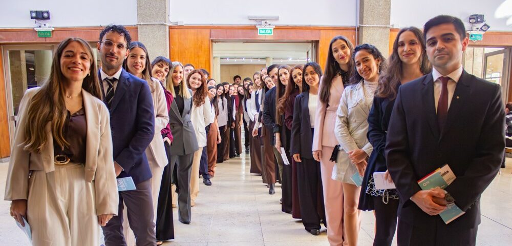 En la primera colación del año, 44 egresadas y egresados de grado y de posgrado recibieron sus diplomas