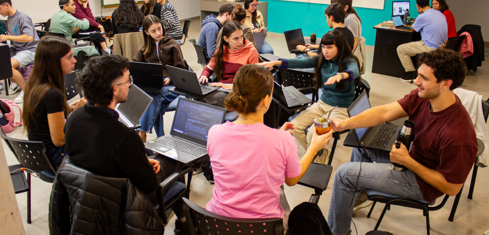 Junto a FAMAF, la FCQ dejó inaugurado el BioHackatón 2026