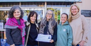 El abrazo de la memoria: Entrega de documentación a familiares de víctimas de la dictadura en FCQ